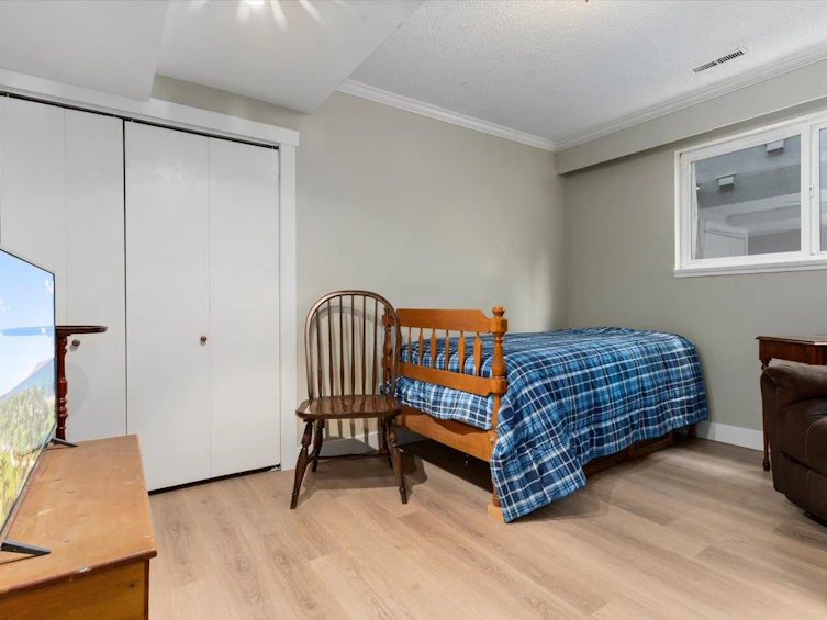 5263 Wales Street, Vancouver, BC, V5R 3M7 - 21