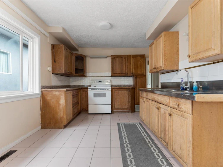 5263 Wales Street, Vancouver, BC, V5R 3M7 - 8