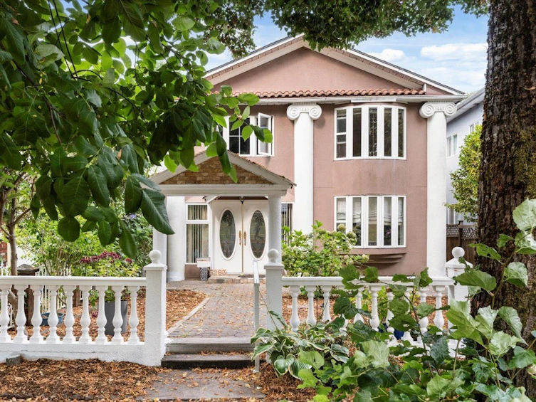 5263 Wales Street, Vancouver, BC, V5R 3M7 - 2