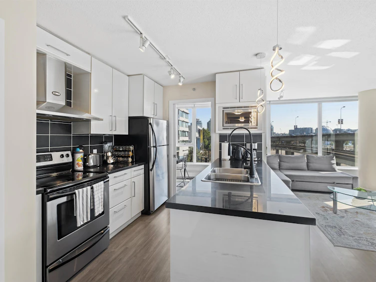 305-689 Abbott Street, Vancouver, BC, V6J 0J2 - 10