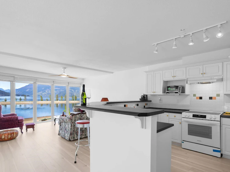 315-328 Esplanade Avenue, Harrison Hot Springs, BC, V0M 1K0 - 19