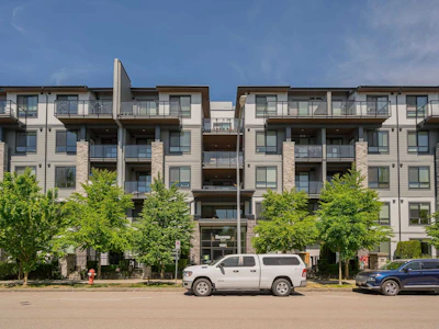 112-15351 101 Avenue - 3