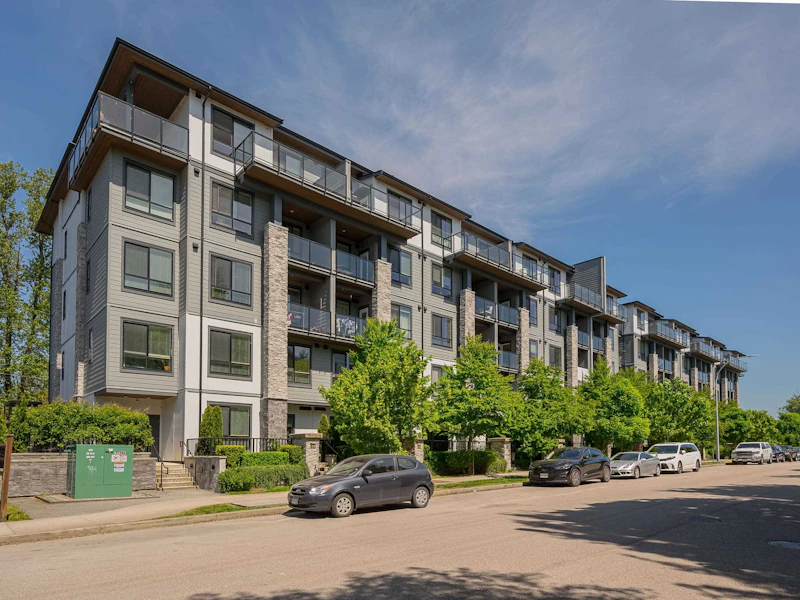 112 - 15351 101st Avenue, Surrey BC