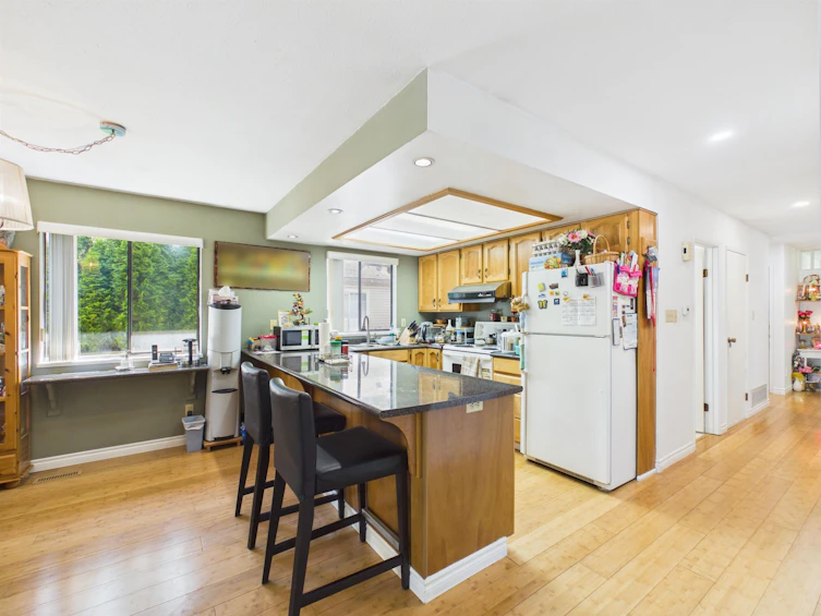 2480 Mclennan Avenue, Richmond, BC, V6X 2N7 - 4
