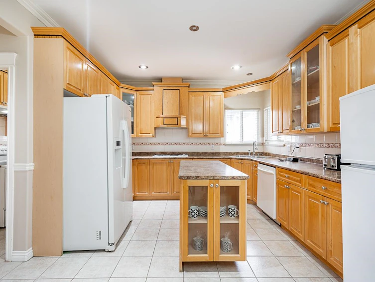 8358 144 Street, Surrey, BC, V3W 5T5 - 7