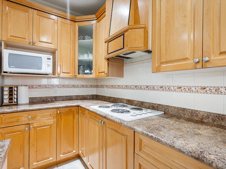 8358 144 Street, Surrey, BC, V3W 5T5 - 8