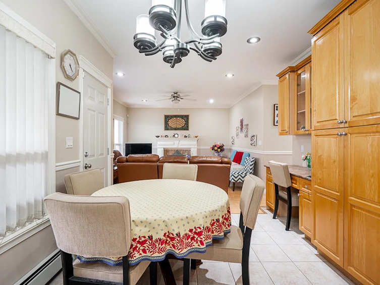 8358 144 Street, Surrey, BC, V3W 5T5 - 12