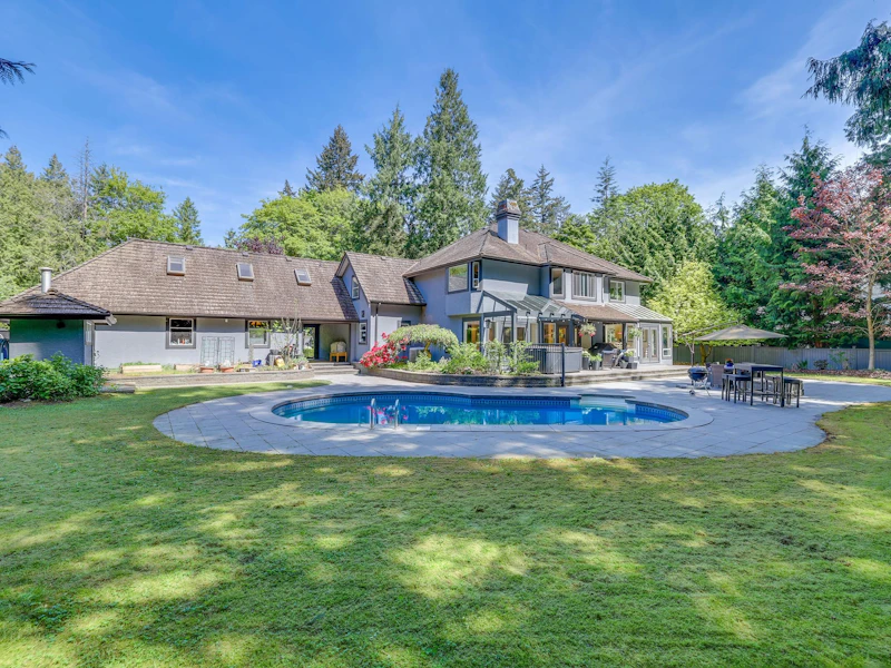 13556 18th Avenue, Surrey BC V4A 1W3