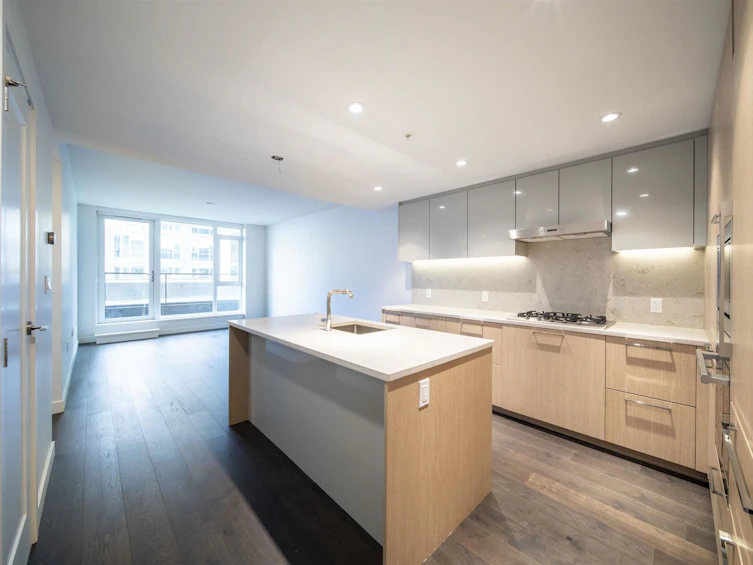 702-8155 Capstan Way, Richmond, BC, V6X 0V3 - 2