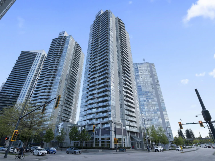 1310-13688 100 Avenue, Surrey, BC, V3T 0G5