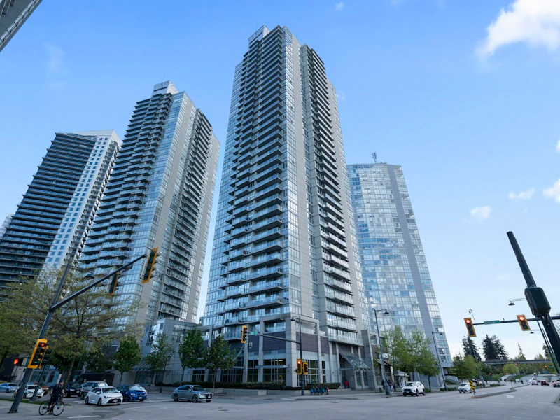 1310 - 13688 100th Avenue, Surrey BC V3T 0G5