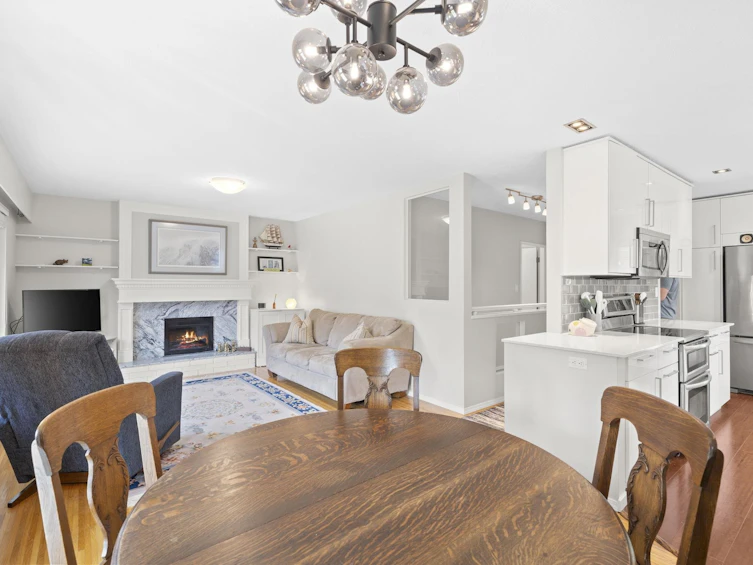 3444 Church Street, North Vancouver, BC, V7K 2L4 - 4