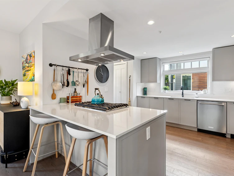 1-244 E 5th Street, North Vancouver, BC, V7L 1L7 - 11