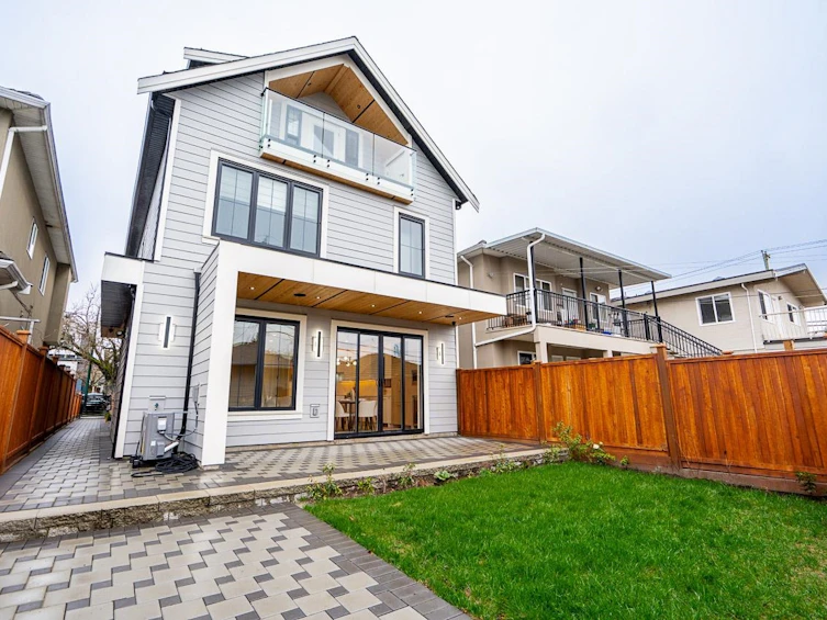 2-150 E 51st Avenue, Vancouver, BC, V5X 1C3 - 17