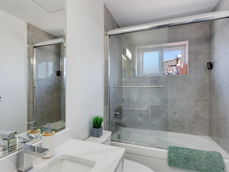 2868 E 49th Avenue, Vancouver, BC, V5S 1K6 - 18