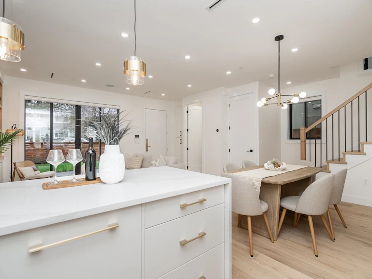 1-150 E 51st Avenue, Vancouver, BC, V5X 1C3 - 15