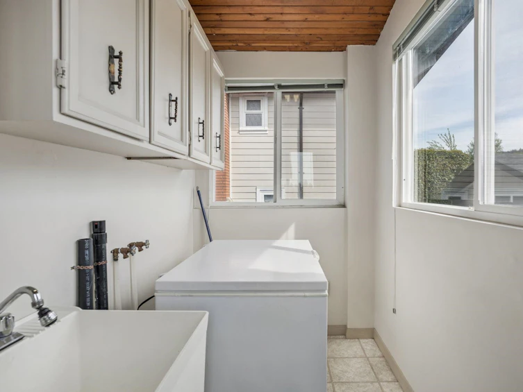 1770 Giles Place, Burnaby, BC, V5A 3K6 - 20