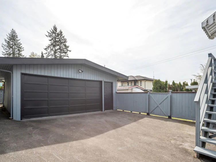 1770 Giles Place, Burnaby, BC, V5A 3K6 - 32
