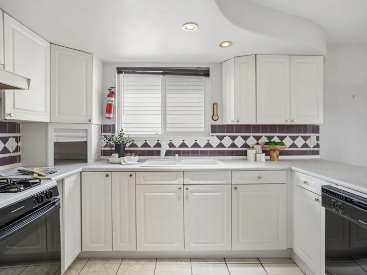 1770 Giles Place, Burnaby, BC, V5A 3K6 - 10