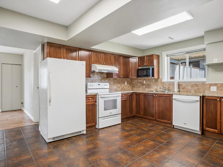 1770 Giles Place, Burnaby, BC, V5A 3K6 - 27