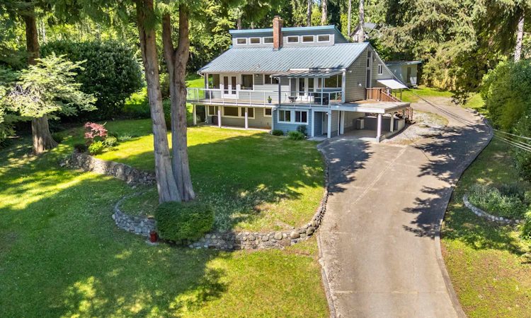 914 Gower Point Road