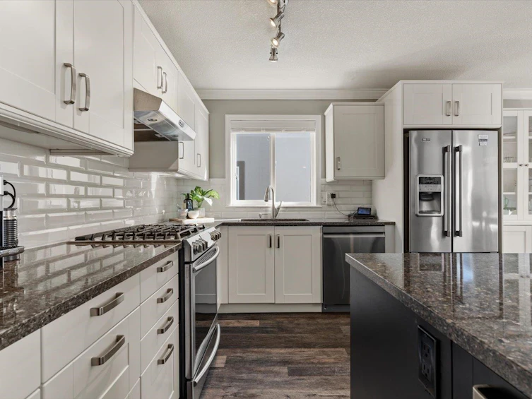 11-8590 Sunrise Drive, Chilliwack, BC, V2R 3Z4 - 3