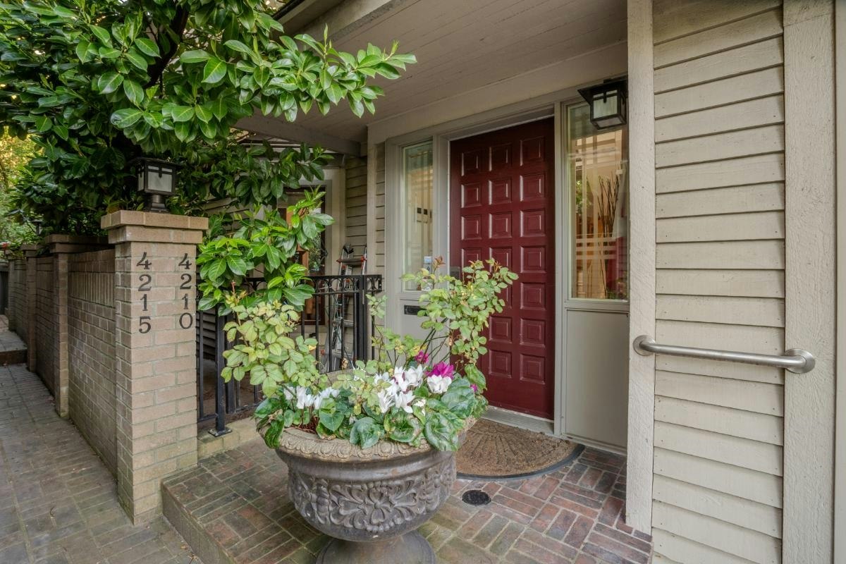 4210 Nautilus Close, Vancouver, BC, V6R 4L2