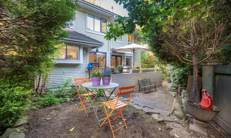 4210 Nautilus Close