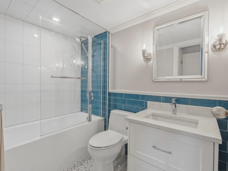 103-2110 York Avenue, Vancouver, BC, V6K 1C3 - 16