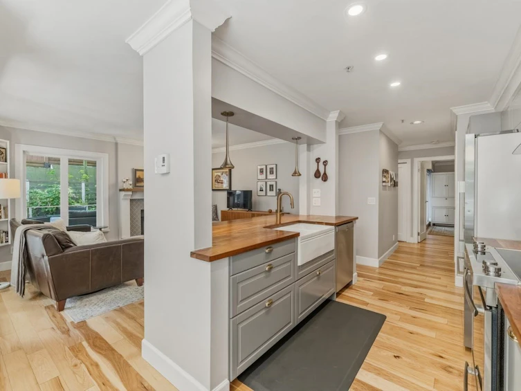 103-2110 York Avenue, Vancouver, BC, V6K 1C3 - 9