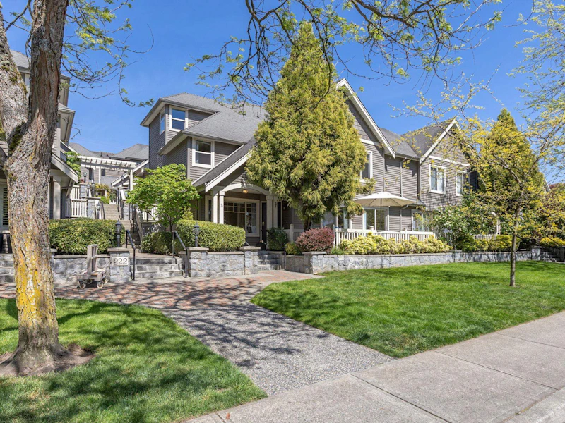 3 - 222 E 5th Street, North Vancouver BC V7L 1L7