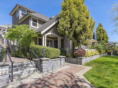 3-222 E 5th Street - 2