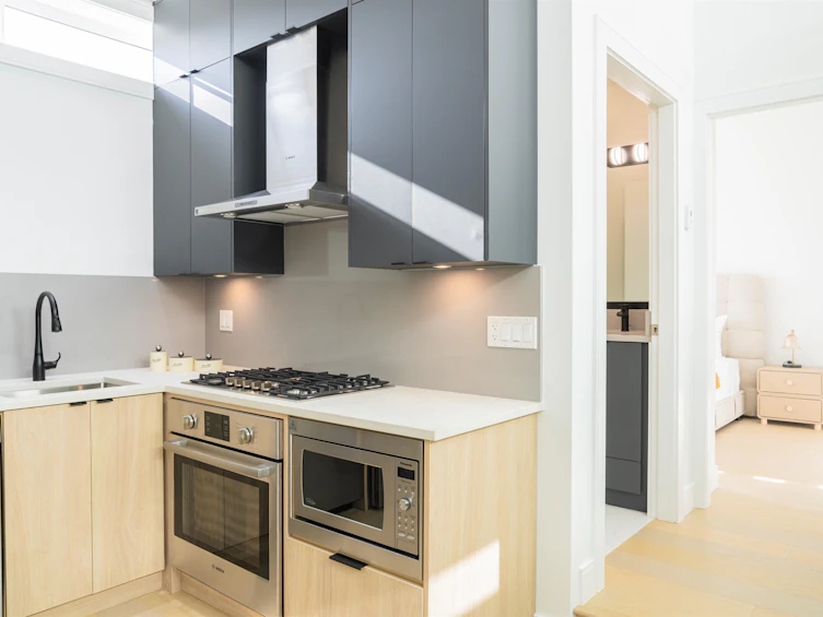 7355 Oak Street, Vancouver, BC, V6P 1V9 - 9