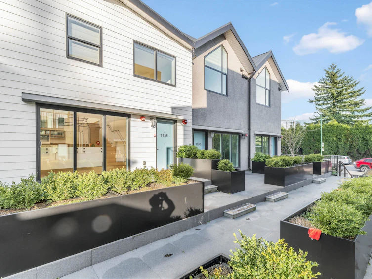 7355 Oak Street, Vancouver, BC, V6P 1V9 - 2