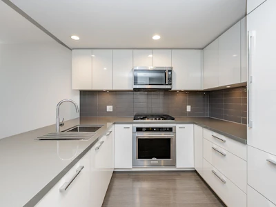 2207-3093 Windsor Gate - 2