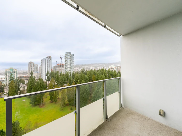 2207-3093 Windsor Gate, Coquitlam, BC, V3B 0N2 - 15