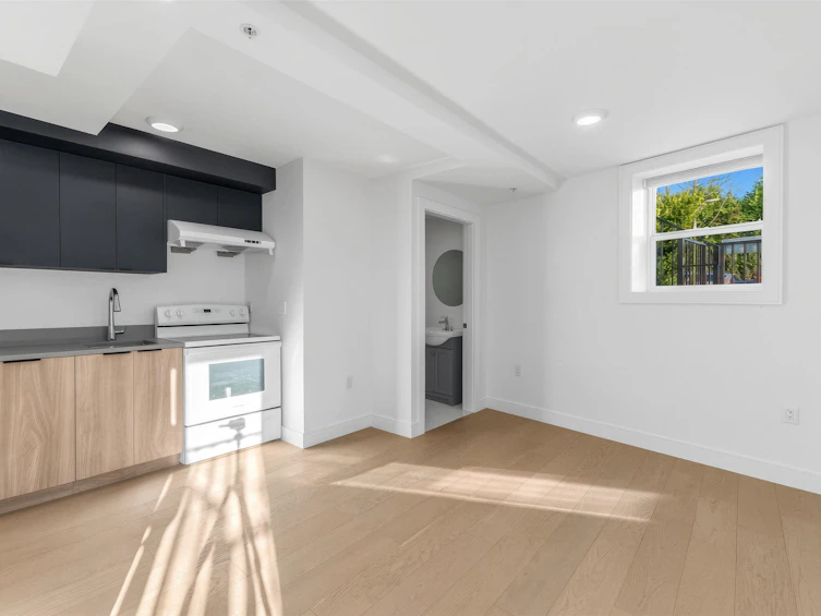 7359 Oak Street, Vancouver, BC, V6P 1V9 - 17