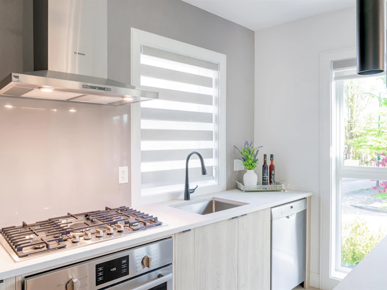 7359 Oak Street, Vancouver, BC, V6P 1V9 - 8