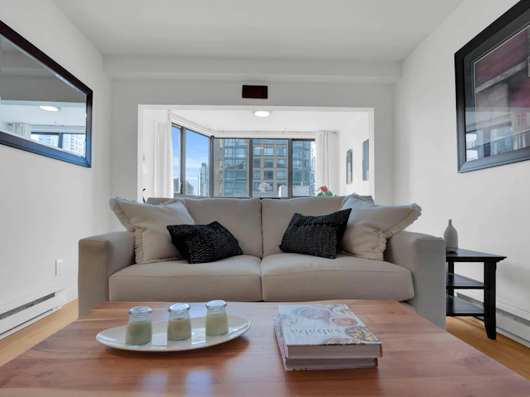 801-488 Helmcken Street, Vancouver, BC, V6B 6E4 - 5