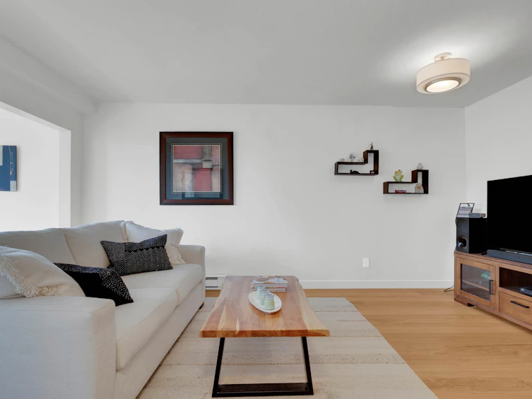 801-488 Helmcken Street, Vancouver, BC, V6B 6E4