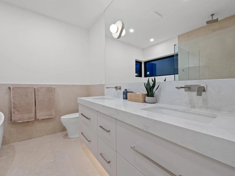 3670 Fleming Street, Vancouver, BC, V5N 3V8 - 24