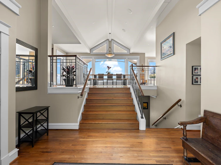 5168 Redonda Drive, North Vancouver, BC, V7R 3K3 - 5