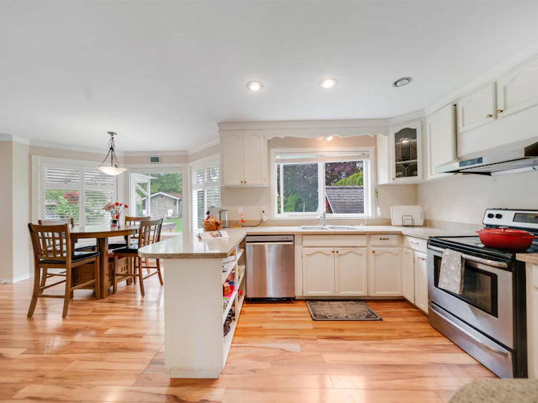 15023 21b Avenue, Surrey, BC, V4A 8Z8 - 23