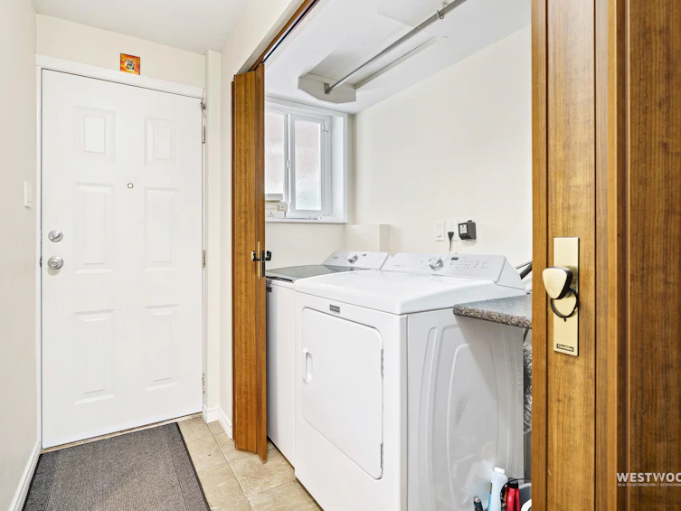 6858 Tyne Street, Vancouver, BC, V5S 3M5 - 22