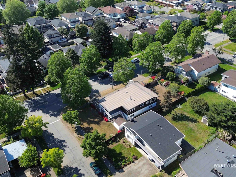 6858 Tyne Street, Vancouver, BC, V5S 3M5 - 35