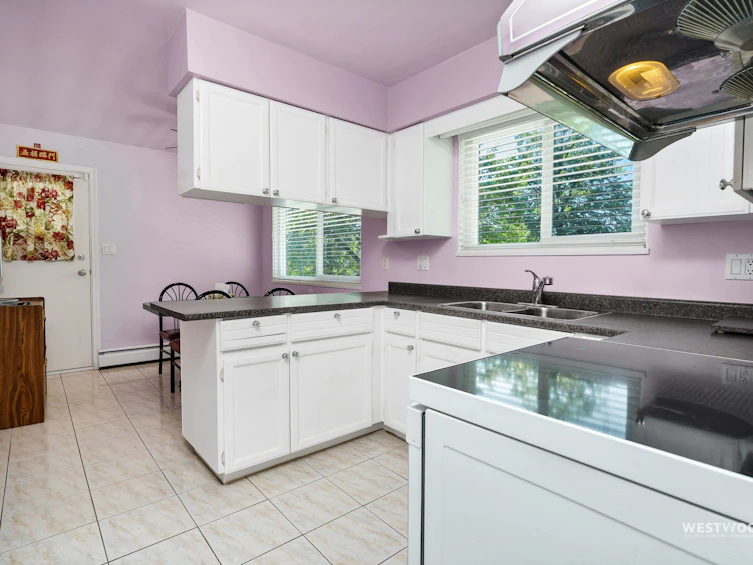 6858 Tyne Street, Vancouver, BC, V5S 3M5 - 6