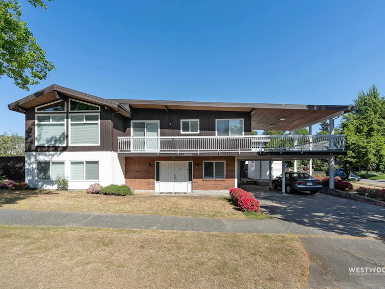 6858 Tyne Street, Vancouver, BC, V5S 3M5