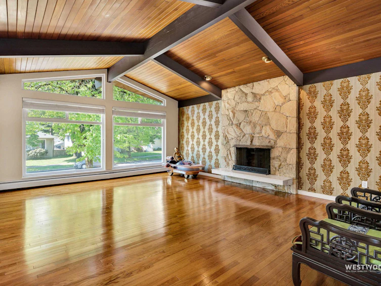 6858 Tyne Street, Vancouver, BC, V5S 3M5 - 3