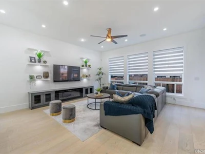 16759 18 Avenue - 5