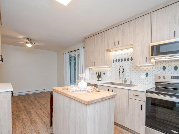 34843 Laburnum Avenue, Abbotsford, BC, V2S 5J3